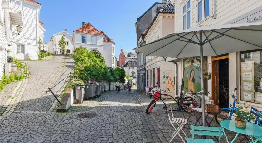 Bryggen Apartments Берген Экстерьер фото